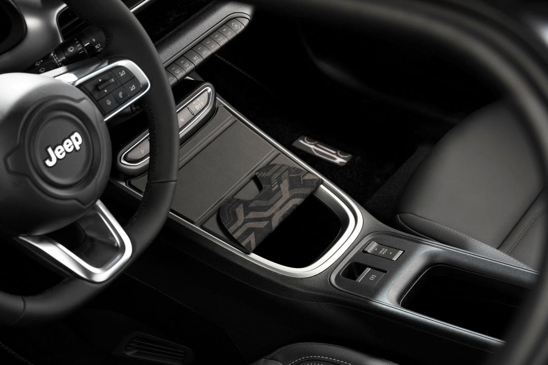 Шторка консолі кузову Avenger (39020)